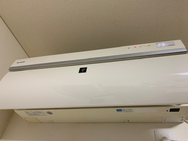 桜井市でシャープお掃除機能付エアコンAY-Z40VX-Wの分解クリーニング ...